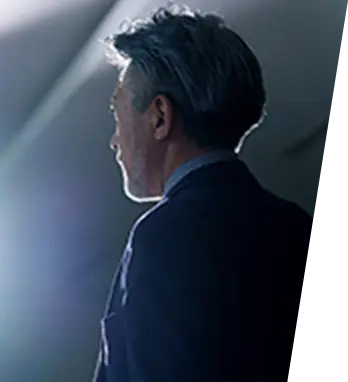 IT企業CEO A様の後ろ姿の写真